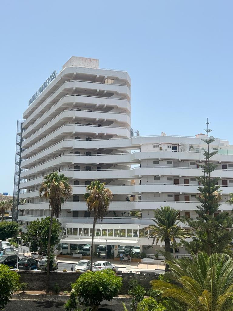 The White Waves Tf Americas Apartment